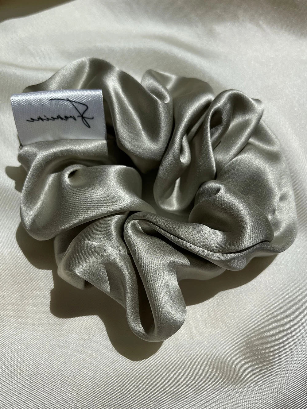 Scrunchie grigio